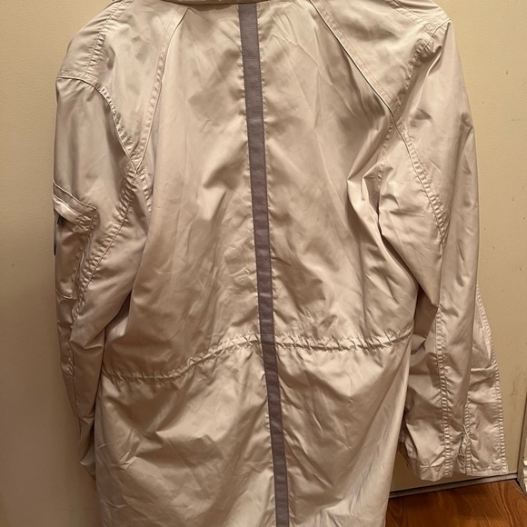 Ralph Lauren Womens Raincoat - Picture 2 of 8